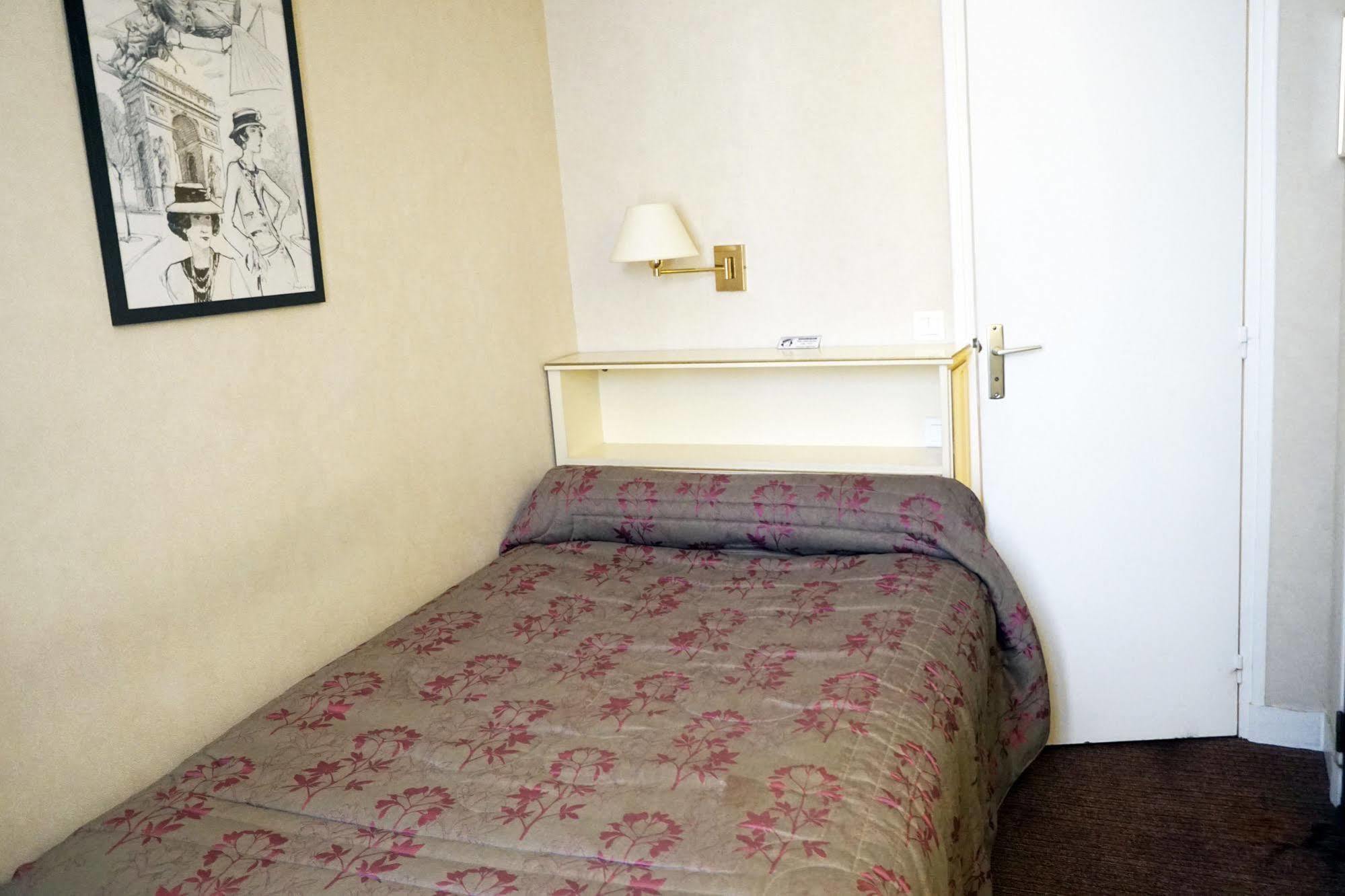 פריז Hotel Riviera Elysees מראה חיצוני תמונה